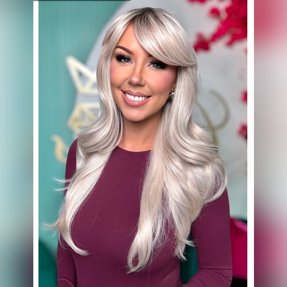 Chelsey Smith Cosmetics Melrose W/Bangs, Soft Blonde, 23". NWT